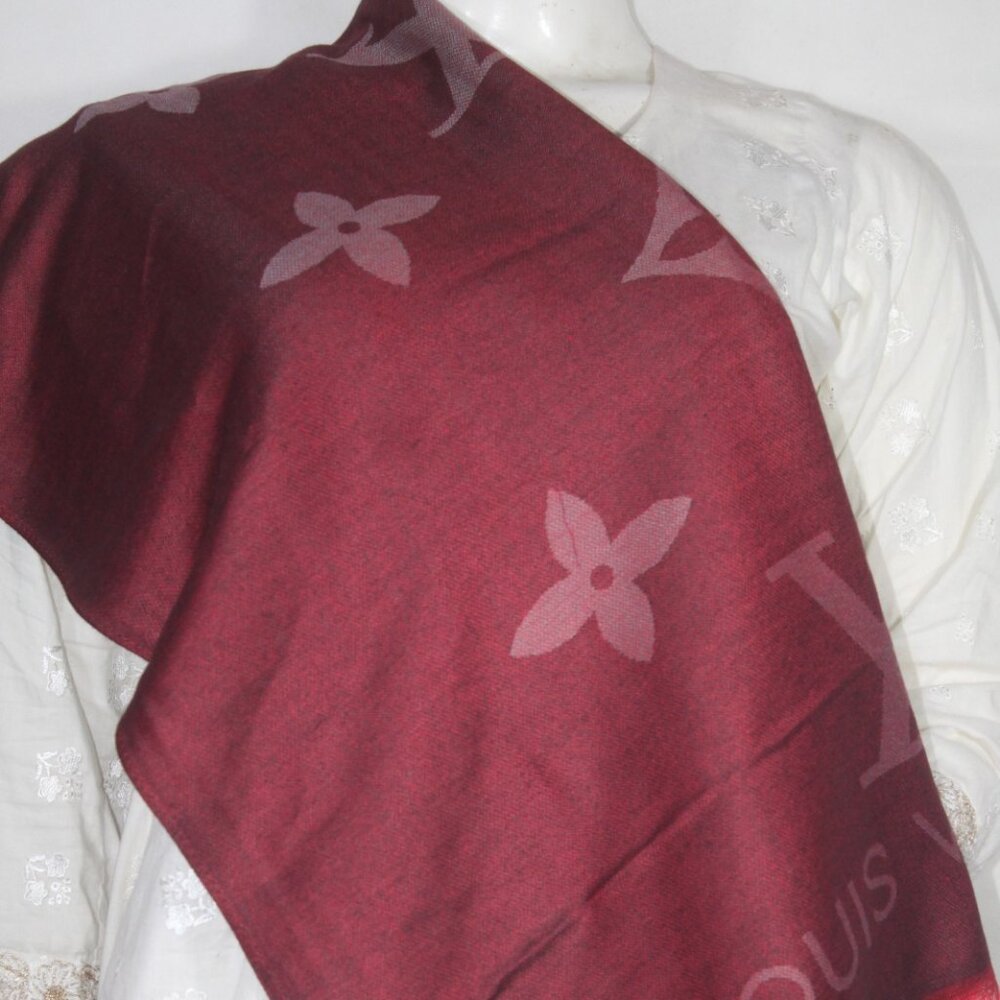 Authentic Louis Vuitton Wrap Scarf 60% Wool 40% Acrylic Stole Shawl Maroon Used. - Picture 4 of 10